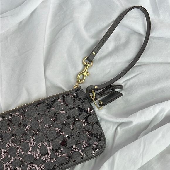 Coach Grey Sequin Wristlet - Picture 5 of 6